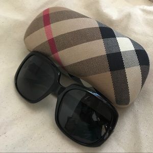 Burberry sunglasses (black) with case